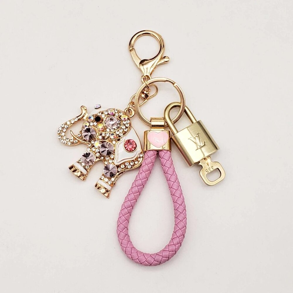 LV Authentic Gold Padlock 🔒 Key Set w/ Unbranded Elephant Keychain Charm